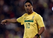 熊猫体育官网入口-马赛的钢铁洪流，凯恩的烈焰独舞—当团队碾压与个人英雄主义同时照亮赛场