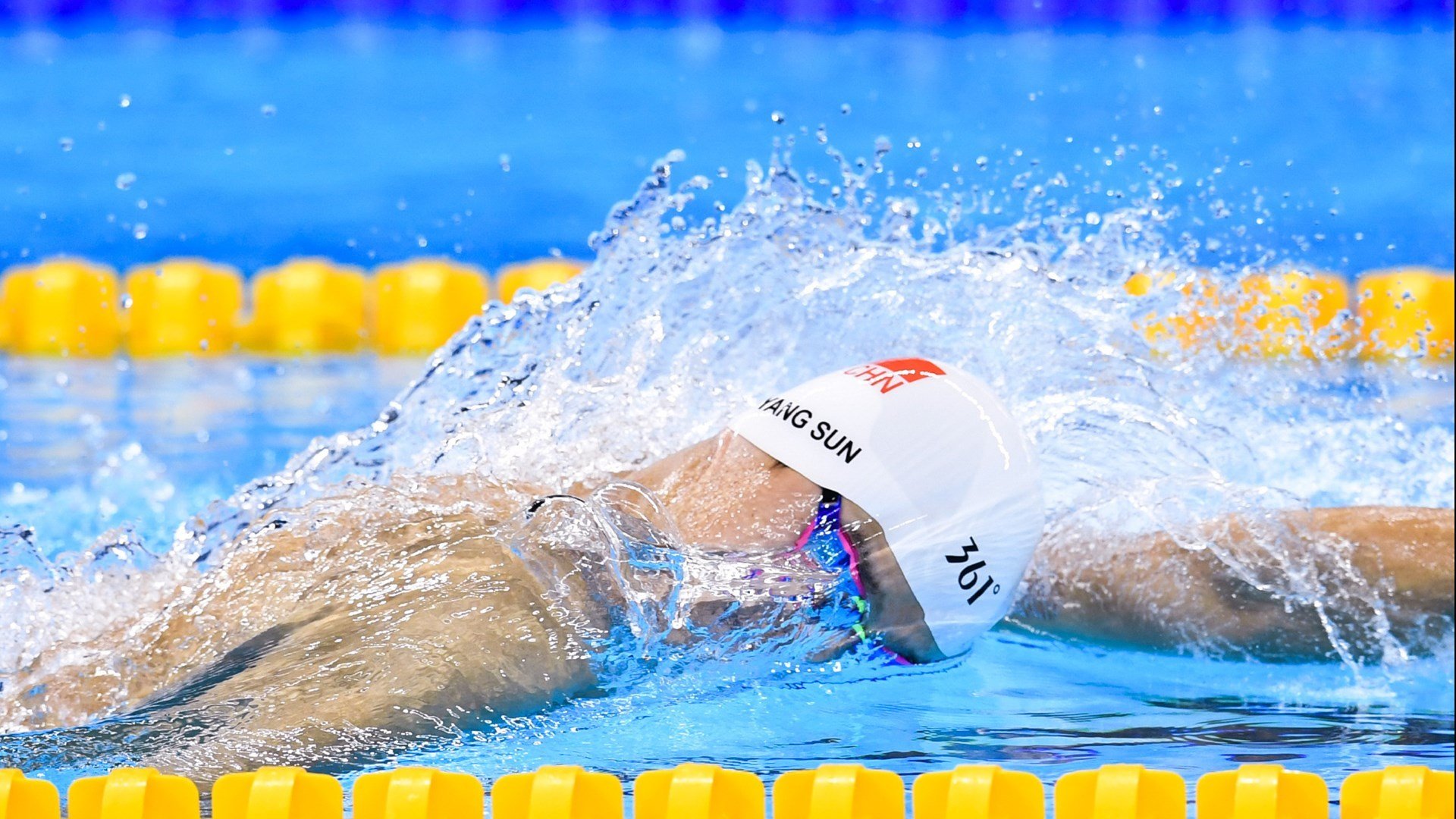 孙兴慜爆发引领热刺，阿尔及利亚争冠战险胜塞内加尔的战术启示